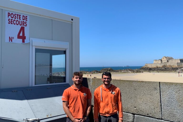 Poste De Secours Plage De Leventail Ville De Saint Malo